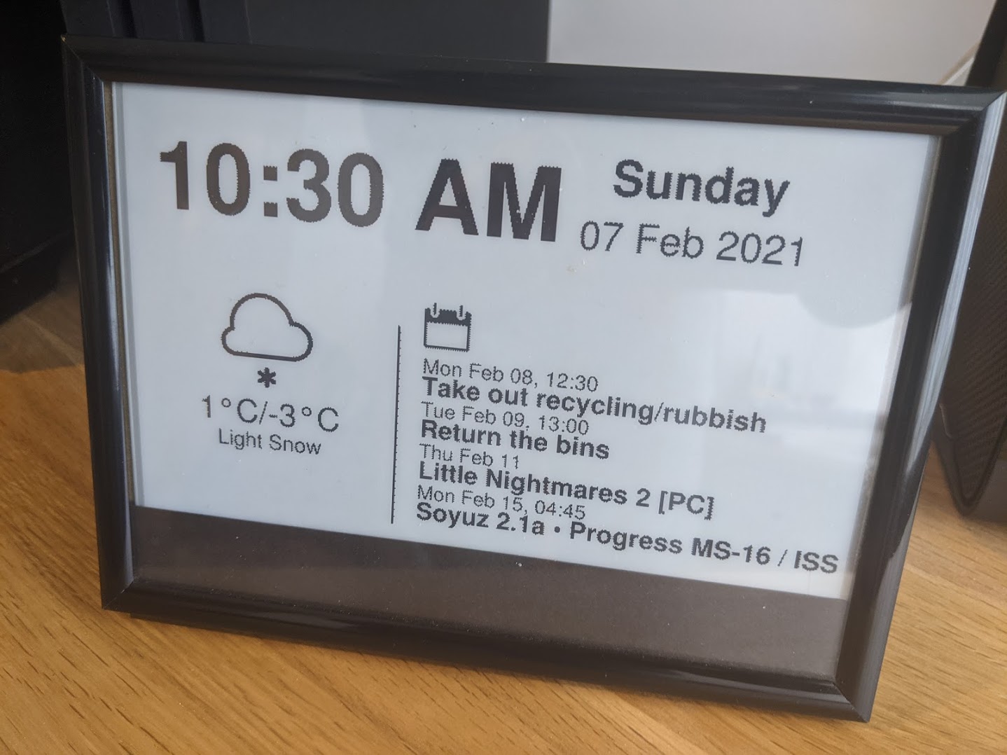 MagInkDash: Magic E-Ink Dashboard project (full instructions and code  within!) : r/raspberry_pi